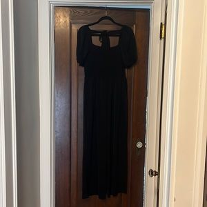 Beautiful, fluttering, black jumpsuit. Women’s size medium.